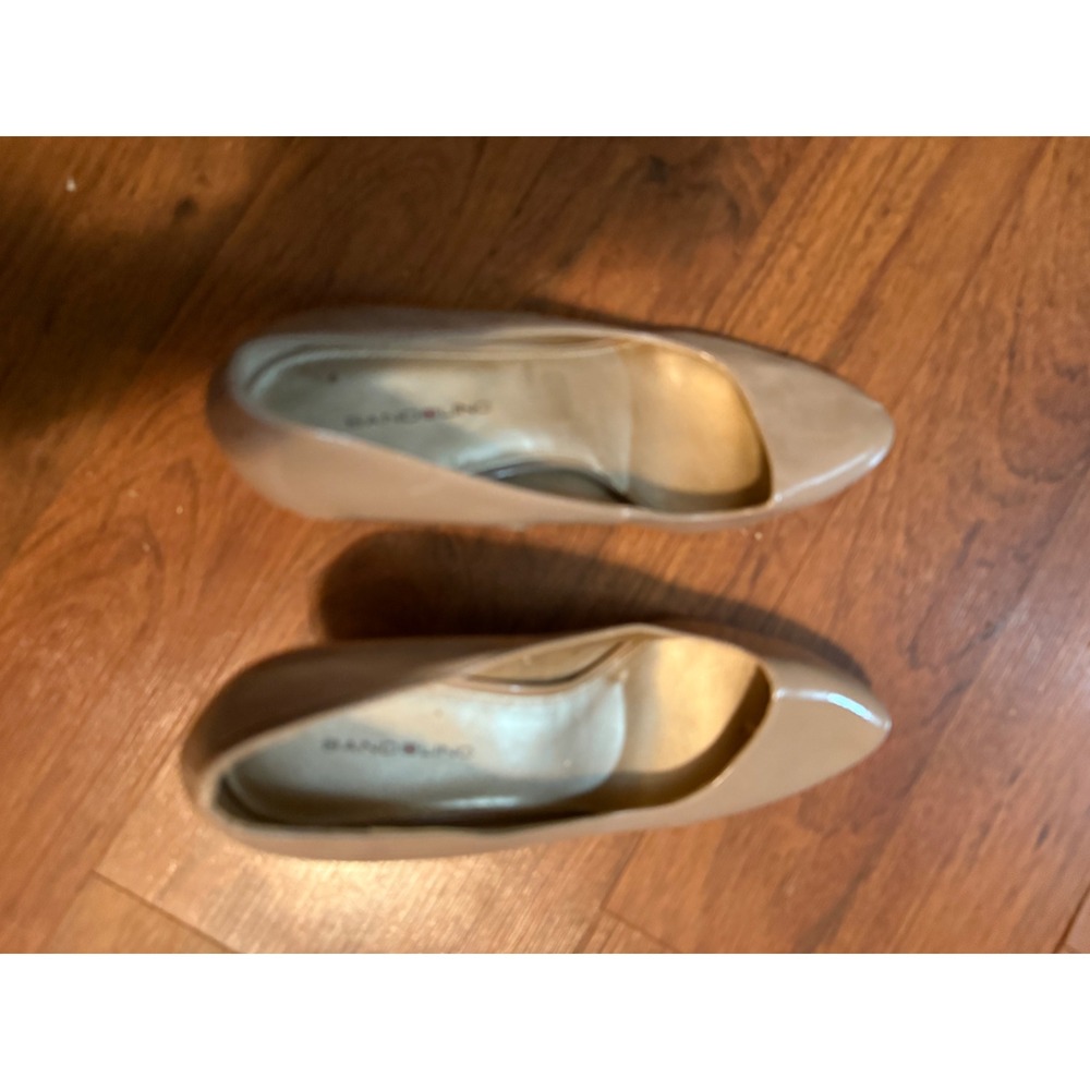 Bandolino Womens Nude Patent‎ Leather Block Heel Pumps Shoes Size 9.5